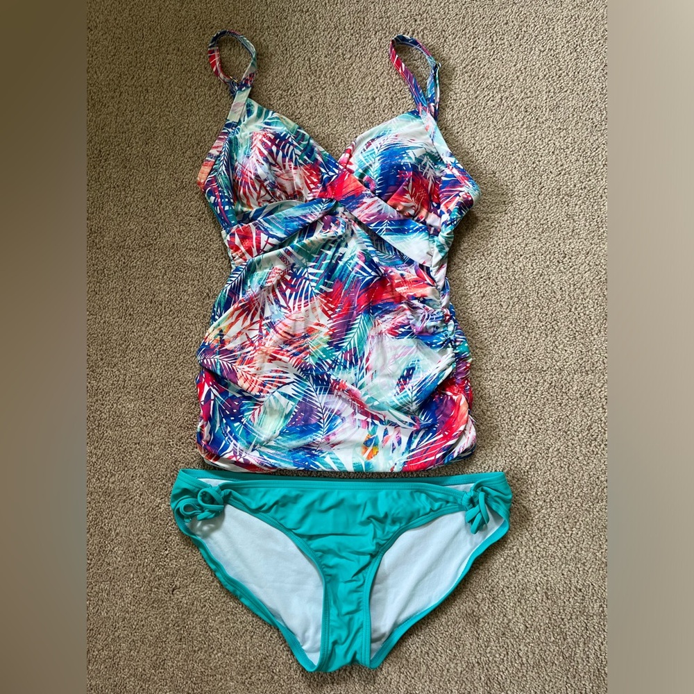 Pink Blush brand two-piece Tankini swim suit - top size M, bottoms size L.